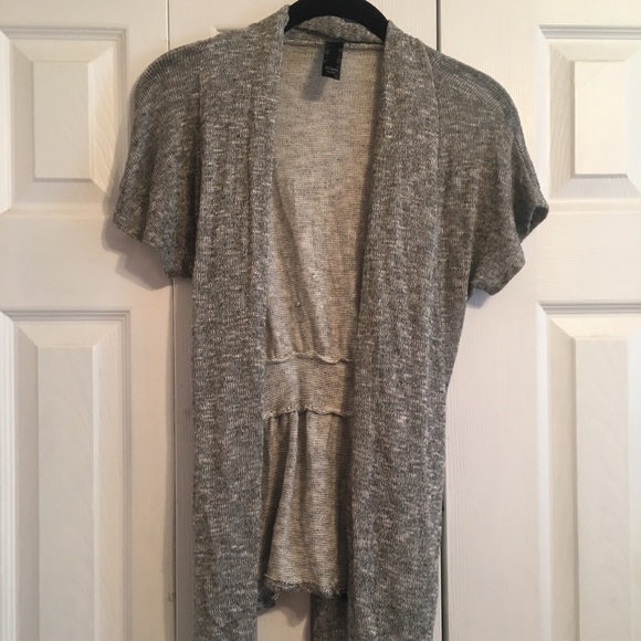 Grey Short Sleeve Sweater - Picture 1 of 4